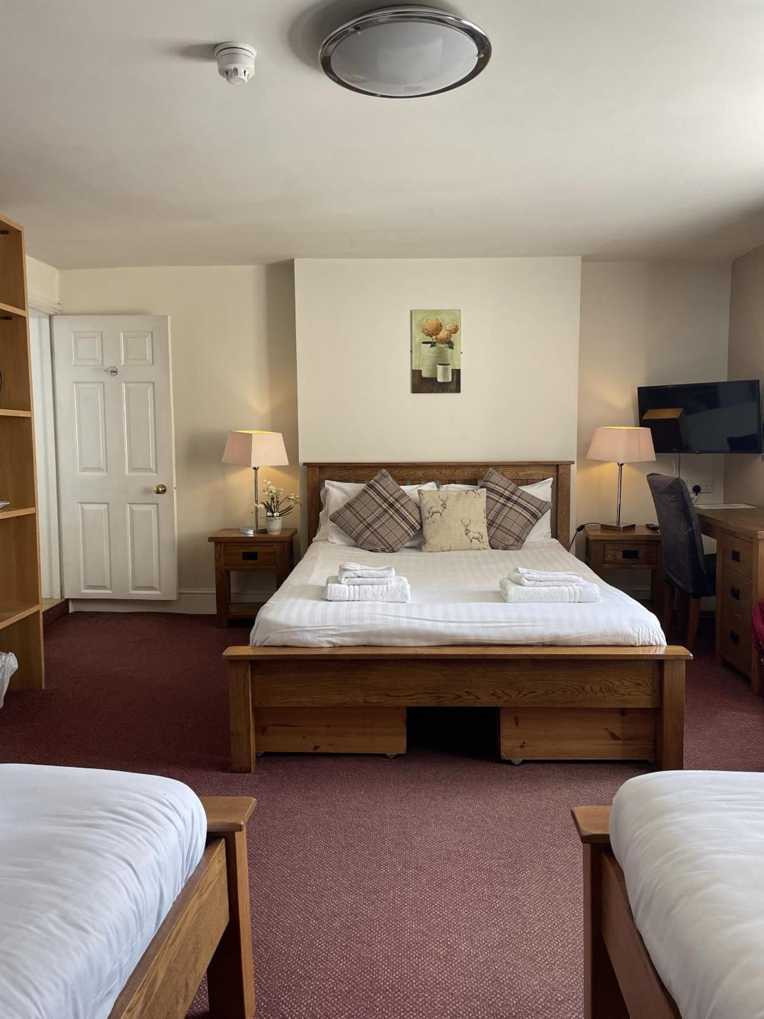 White Hart Hotel Wiveliscombe Oda fotoğraf